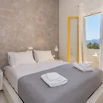 Bay Beachfront Boutique Holiday home Klima (Milos)