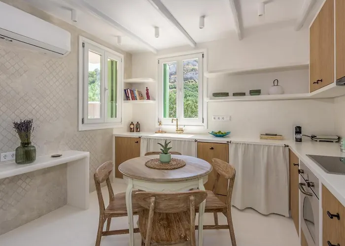 Bay Beachfront Boutique Casa de Férias Klima (Milos)