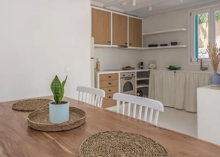 Bay Beachfront Boutique *