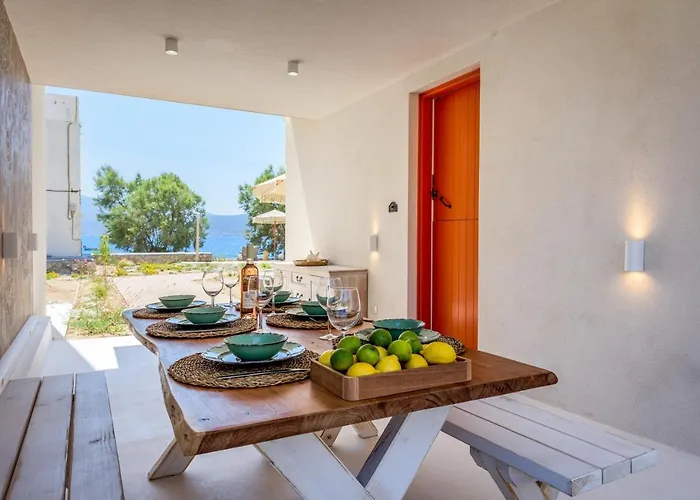 Bay Beachfront Boutique