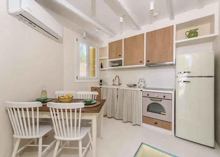 Casa de Férias Bay Beachfront Boutique Klima (Milos)