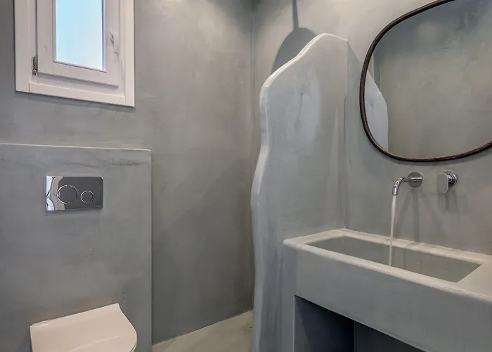 Bay Beachfront Boutique Klima (Milos)