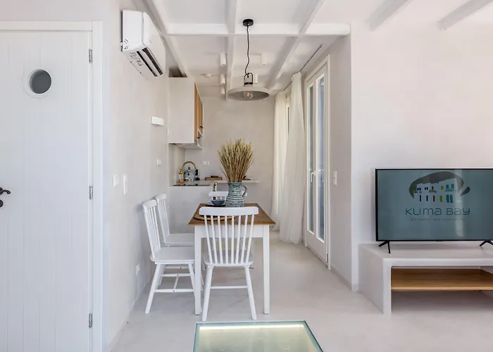 Bay Beachfront Boutique Klima (Milos)