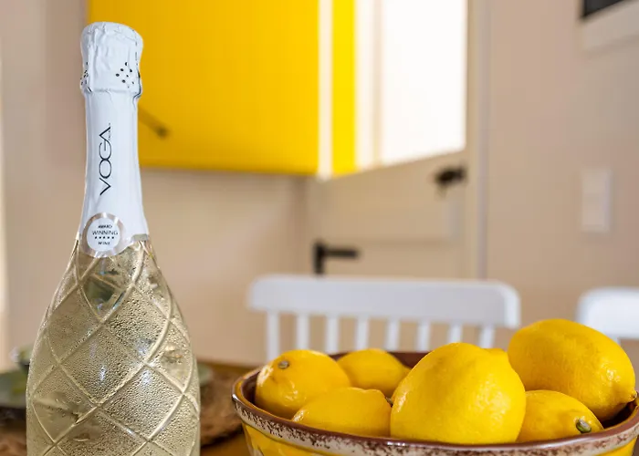 Bay Beachfront Boutique Klima (Milos)