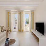 Bay Beachfront Boutique *