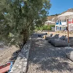 Bay Beachfront Boutique * Klima (Milos)