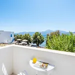 Bay Beachfront Boutique *