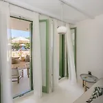 Bay Beachfront Boutique