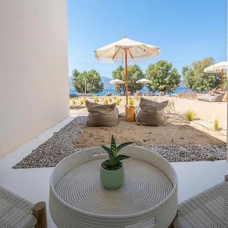 Holiday home Klima Bay Beachfront Boutique *