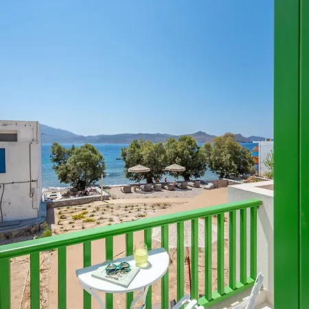 Klima Bay Beachfront Boutique Holiday home *