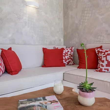 Klima Bay Beachfront Boutique *