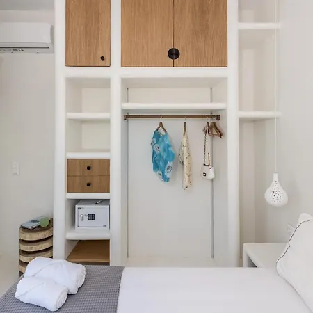 Klima Bay Beachfront Boutique Holiday home *