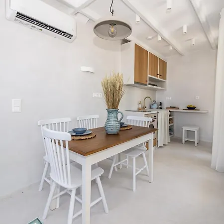 Klima Bay Beachfront Boutique Holiday home Klima (Milos)