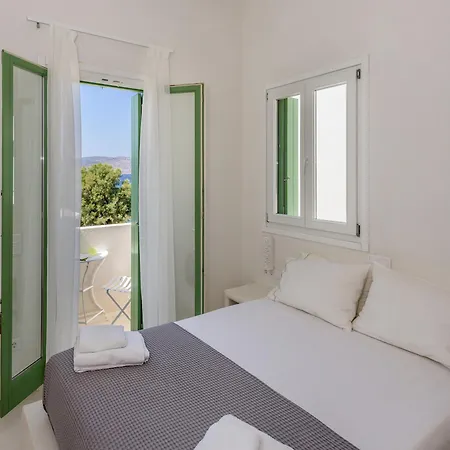 Bay Beachfront Boutique * Klima (Milos)
