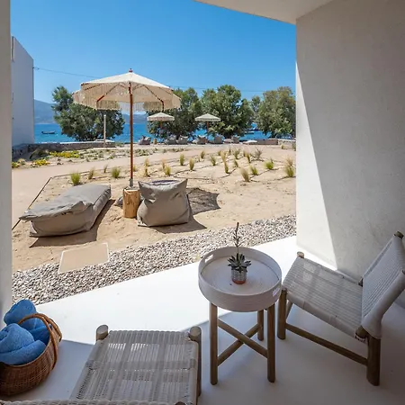 Klima Bay Beachfront Boutique *