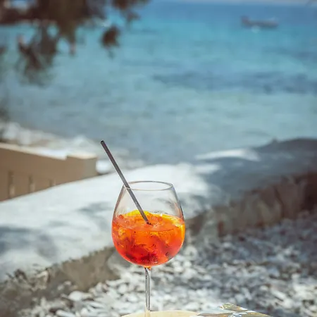 Bay Beachfront Boutique * Klima (Milos)