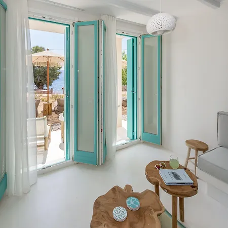 Bay Beachfront Boutique * Klima (Milos)